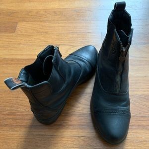 ARIAT RIDING SHOES 7.5/8